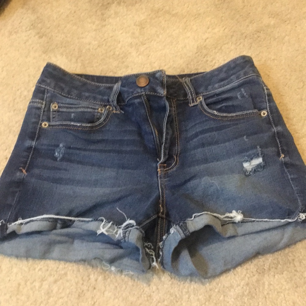 High waisted ripped jean shorts 👖